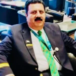 پی آئی اے افسر لاہور ایئرپورٹ ، شراب